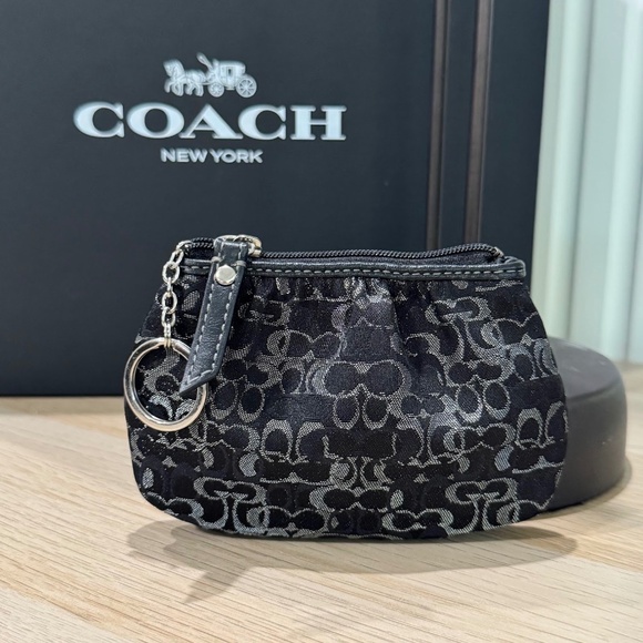 Coach Black Silver Metallic Signature C Vintage Mini Coin purse Pouch Keychain - Picture 1 of 8